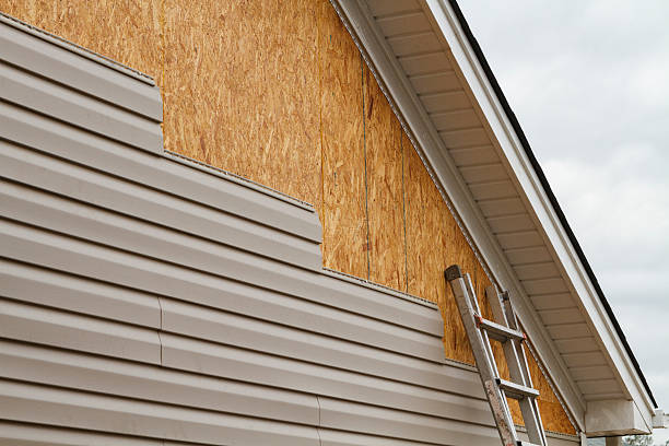 24/7 Emergency Siding experts in Dedham, MA
